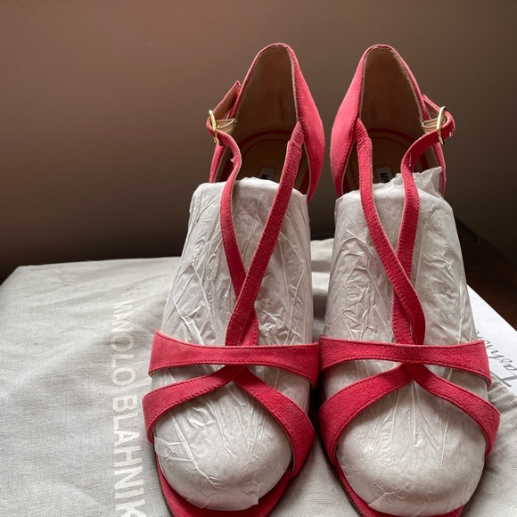 Manolo Blahnik Heeled Strappy Sandals - Picture 3 of 6